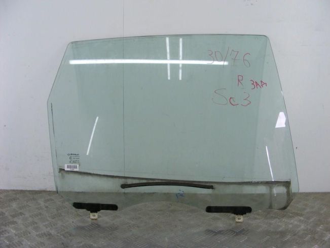 Стекло двери задней правой Renault Scenic 3 (2008-2015)