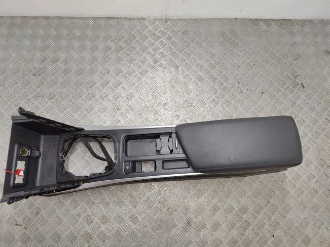 Подлокотник Renault Megane 4 (2016-2021)