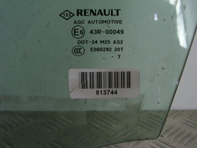 Стекло двери передней левой Renault Laguna 3 (2007-2015)