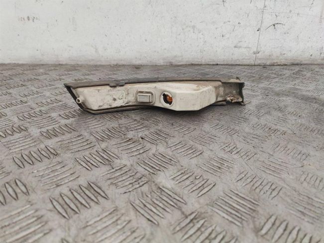 Поворотник левый Volkswagen Passat B6 (2005-2010)