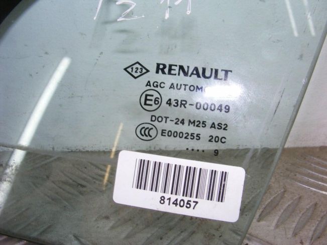 Форточка передняя левая Renault Scenic 3 (2008-2015)