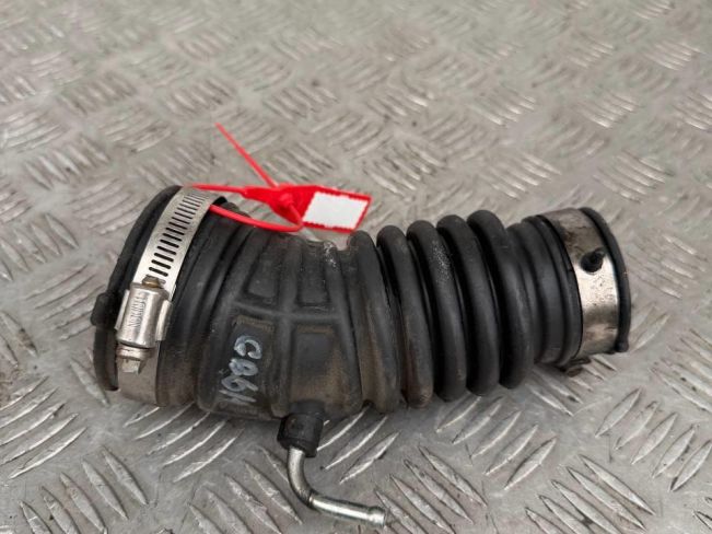 Патрубок воздушного фильтра Nissan Juke (2010-2019)