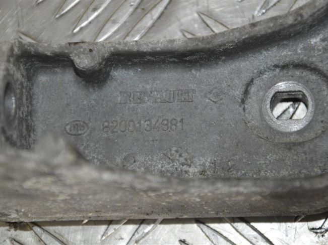 Крепление ТНВД Renault Laguna 2 (2001-2007)