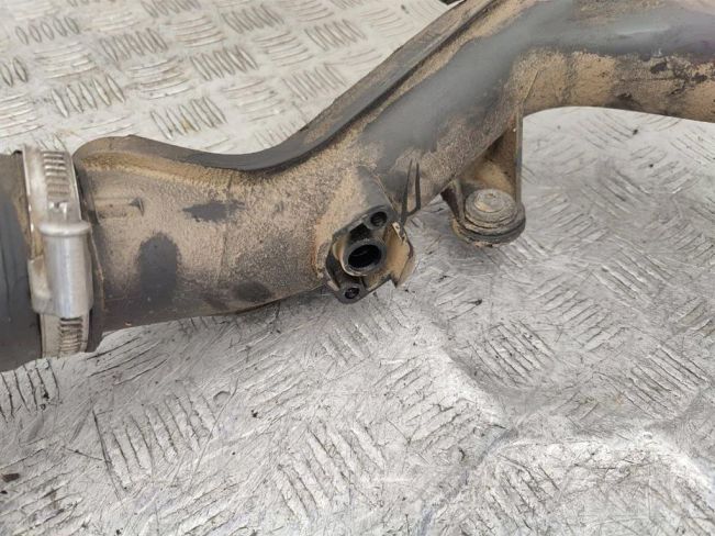 Патрубок интеркулера Volkswagen Passat B6 (2005-2010)