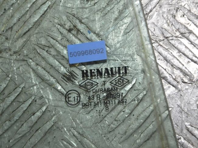Стекло двери задней правой Renault Megane 2 (2002-2008)