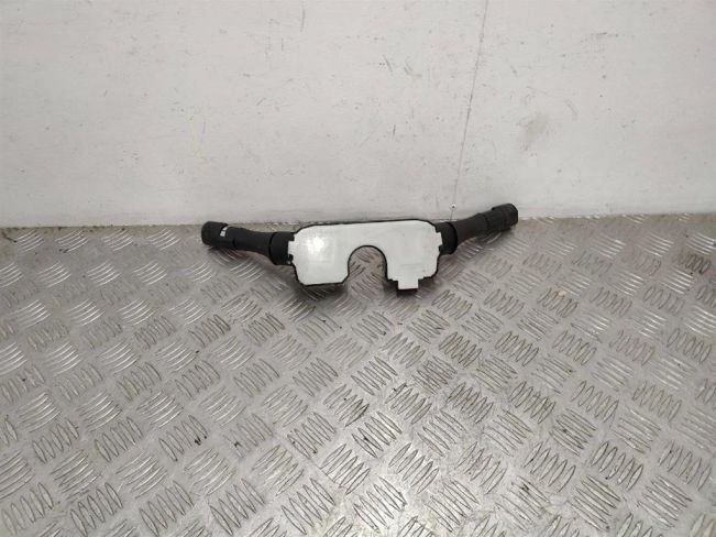 Переключатель подрулевой (стрекоза) Nissan Juke (2010-2019)