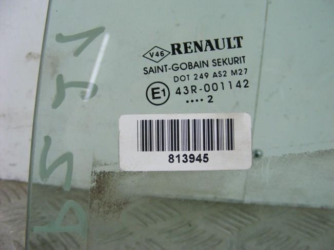 Стекло двери задней левой Renault Megane 3 (2009-2016)
