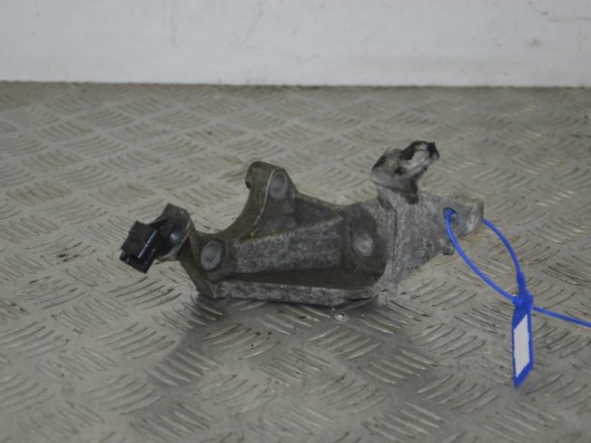 Крепление ТНВД Renault Laguna 2 (2001-2007)