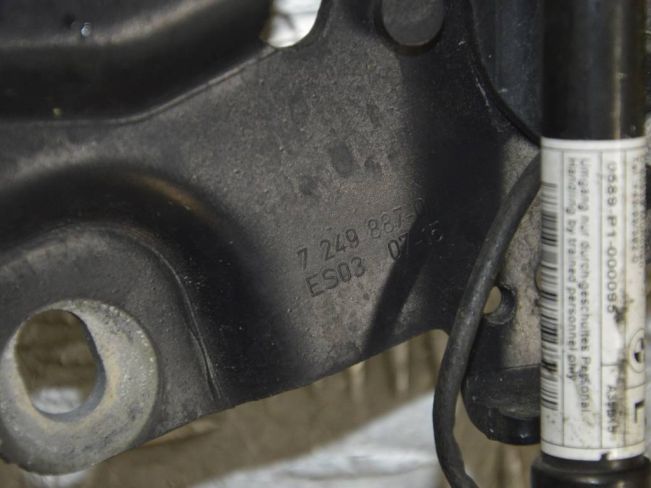 Петля капота левая BMW 6 F06/F12/F13 (2011-2018)