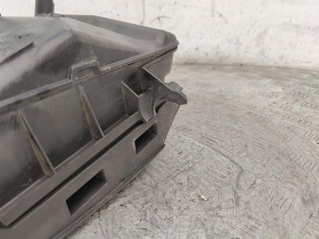 Корпус воздушного фильтра Citroen C4 Picasso (2013-2019)