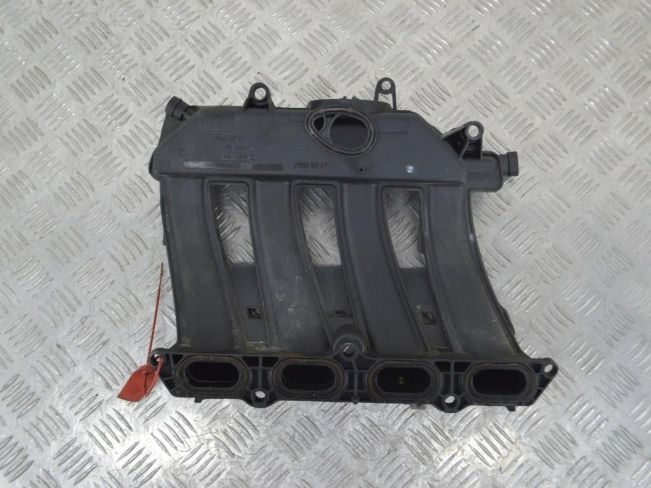 Коллектор впускной Renault Clio 2 (1998-2005)