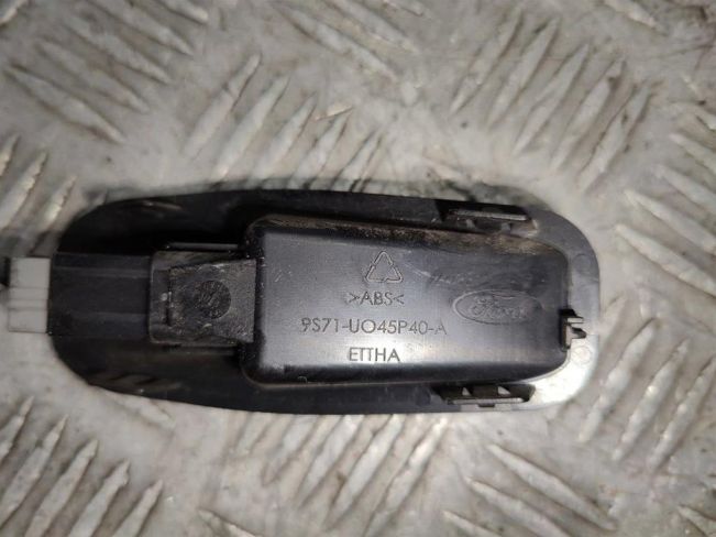 Разъем AUX / USB Ford S-Max (2006-2015)