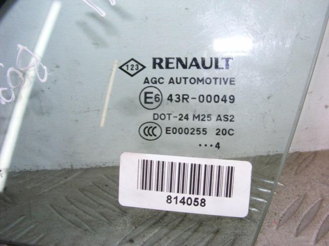 Форточка передняя левая Renault Scenic 3 (2008-2015)
