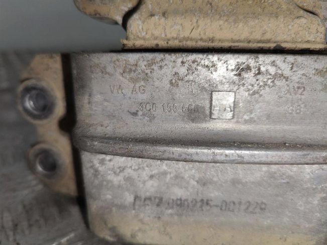 Подушка крепления двигателя Volkswagen Passat B6 (2005-2010)