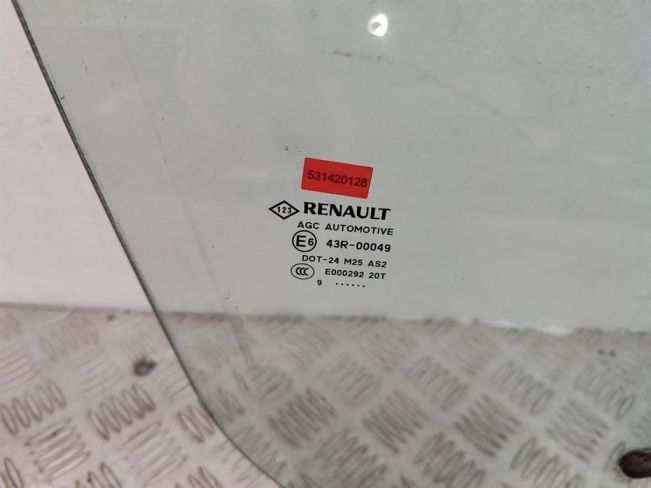 Стекло двери передней правой Renault Scenic 3 (2008-2015)