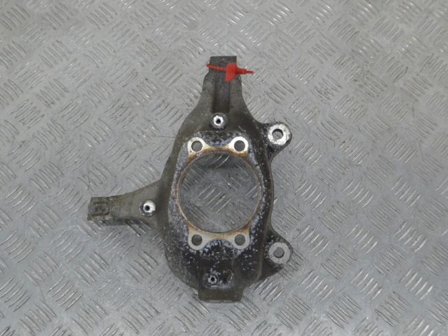 Кулак поворотный правый Renault Laguna 3 (2007-2015)