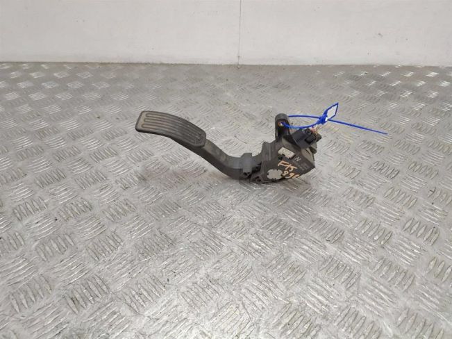 Педаль газа Nissan Juke (2010-2019)