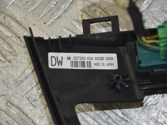 Накладка декоративная на торпедо Opel Insignia (2008-2017)