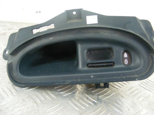 Часы Renault Megane 1 (1996-2002)