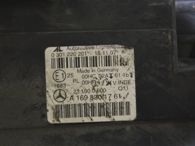 Фара правая Mercedes B W245 (2005-2009)
