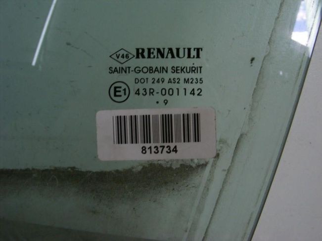 Стекло двери передней левой Renault Megane 3 (2009-2016)
