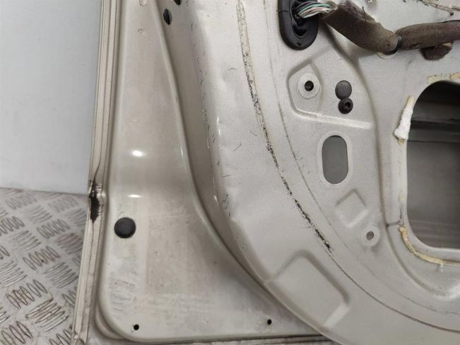 Дверь передняя левая Renault Scenic 3 (2008-2015)