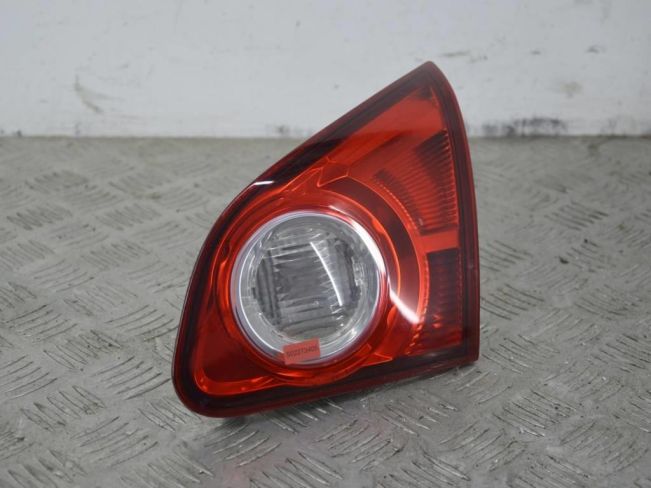 Фонарь крышки багажника правый Nissan Qashqai (J10) (2006-2014)