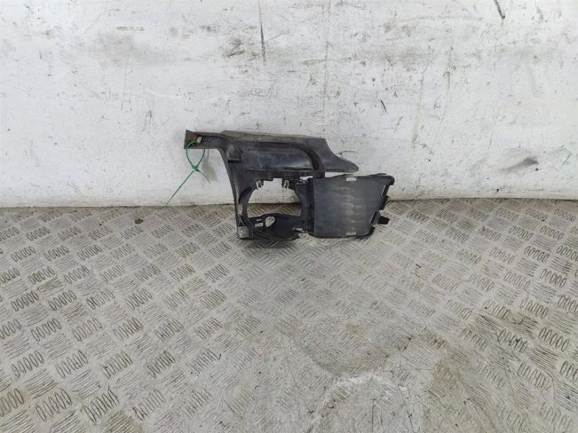 Рамка фары противотуманной правой BMW 3 E90/E91/E92/E93 (2005-2013)