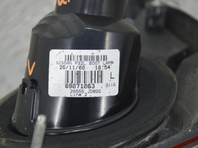 Фонарь крышки багажника левый Nissan Qashqai (J10) (2006-2014)