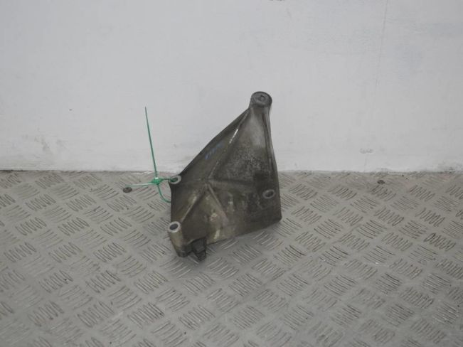 Кронштейн КПП Renault Scenic RX4 (1999-2003)
