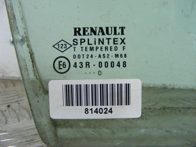 Форточка передняя правая Renault Scenic 1 (1996-2003)