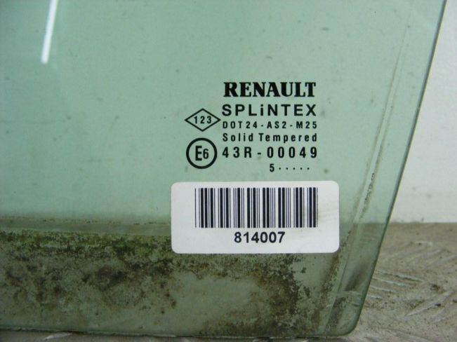 Форточка передняя левая Renault Scenic 2 (2003-2009)