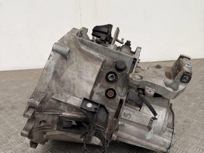 КПП механическая (МКПП) Citroen C5 Aircross (2017-2025)