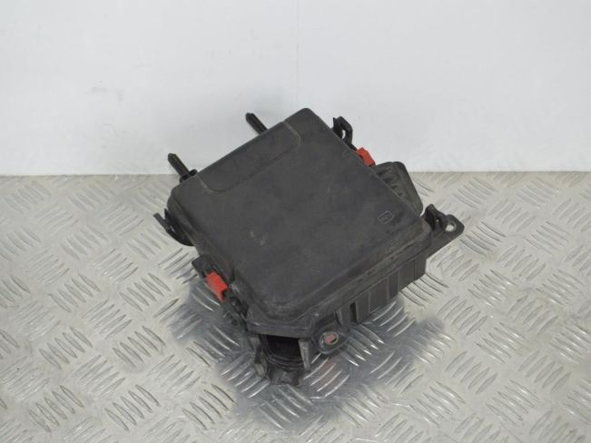 Короб предохранителей Renault Scenic 3 (2008-2015)