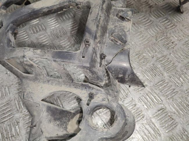 Кронштейн крепления бампера заднего Renault Megane 3 (2009-2016)