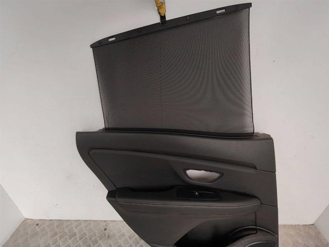 Обшивка двери задней левой (дверная карта) Renault Scenic 4 (2016-2021)