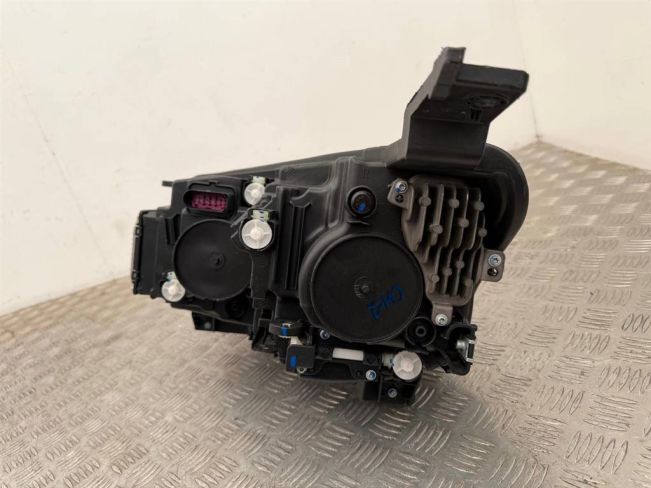 Фара правая Geely Emgrand (2021-2026)