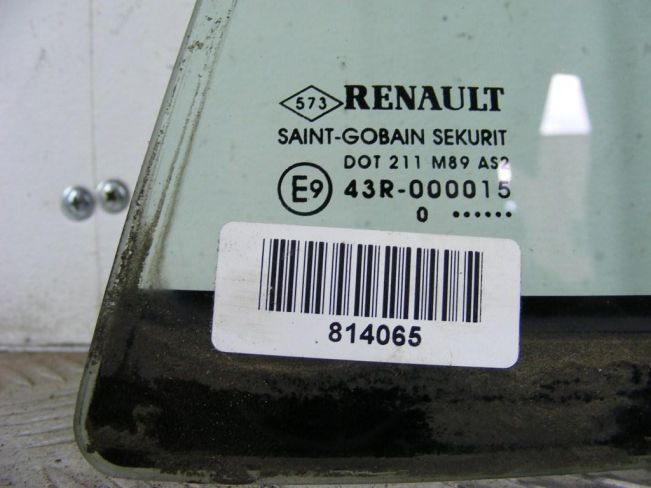 Форточка задняя левая Renault Megane 3 (2009-2016)