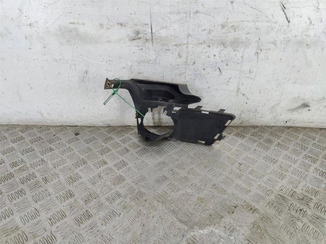 Рамка фары противотуманной левой BMW 3 E90/E91/E92/E93 (2005-2013)