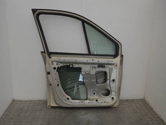 Дверь передняя левая Renault Scenic 2 (2003-2009)