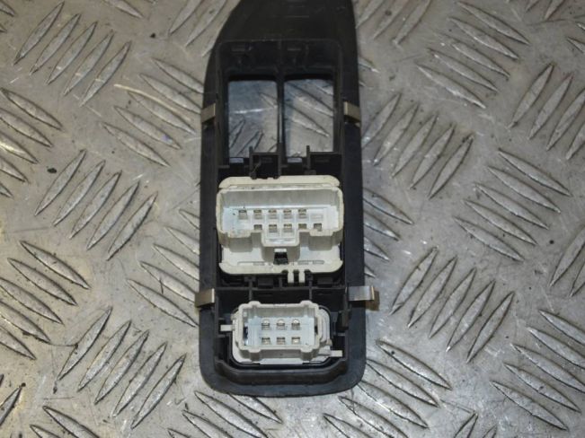 Кнопка стеклоподъемника Renault Laguna 2 (2001-2007)