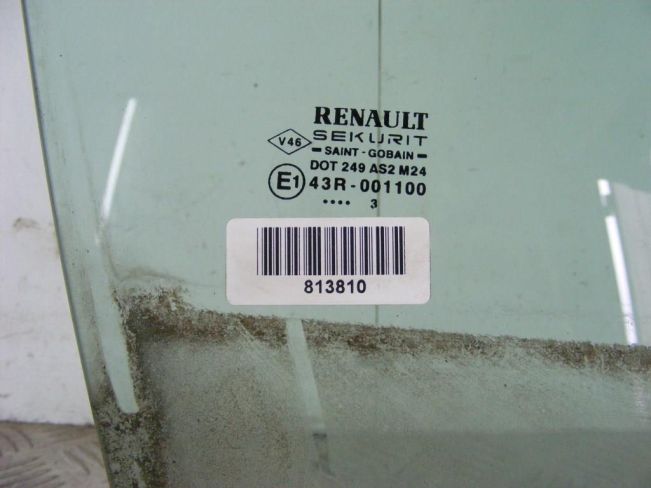 Стекло двери передней правой Renault Megane 2 (2002-2008)