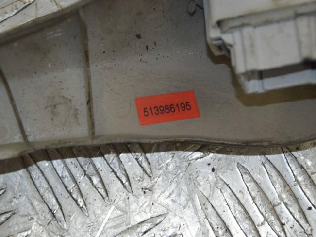 Кнопка стеклоподъемника переднего правого Renault Scenic 2 (2003-2009)
