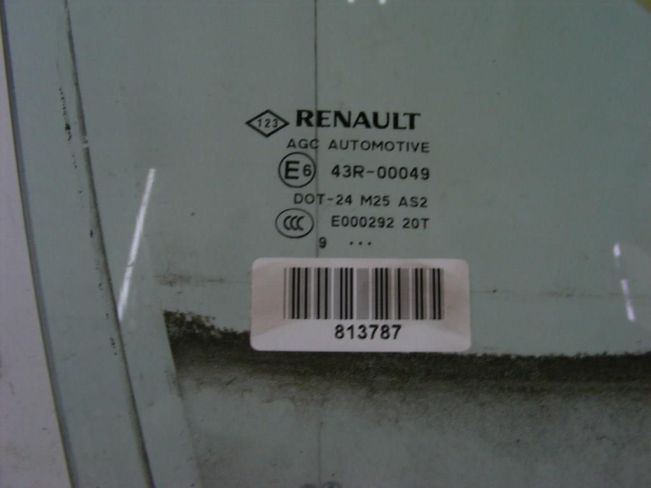Стекло двери передней правой Renault Scenic 3 (2008-2015)