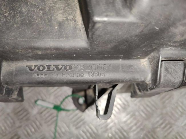 Корпус воздушного фильтра Volvo V70 (2000-2008)