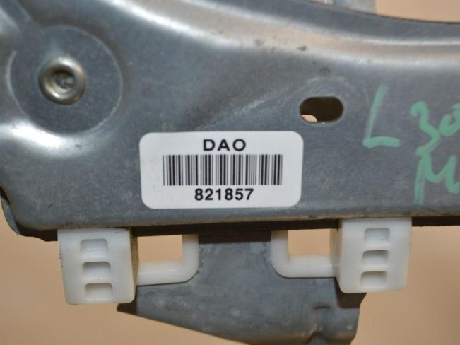 Стеклоподъемник электрический задний левый Renault Megane 3 (2009-2016)