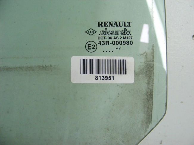 Стекло двери задней левой Renault Megane 1 (1996-2002)