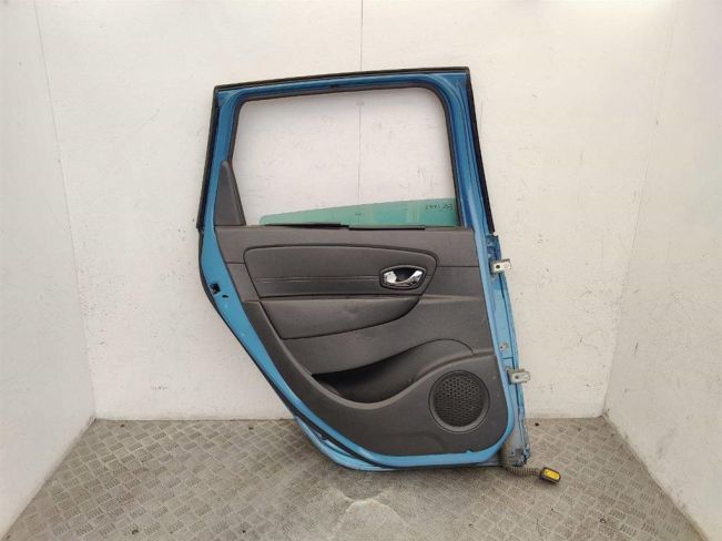 Дверь задняя левая Renault Scenic 3 (2008-2015)