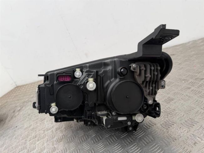 Фара правая Geely Emgrand (2021-2026)