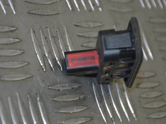 Кнопка открытия багажника Renault Scenic 2 (2003-2009)
